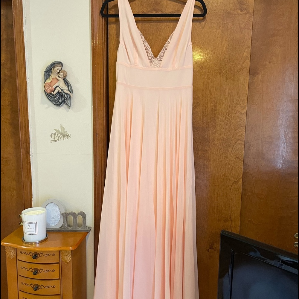 Peach lulus maxi dress